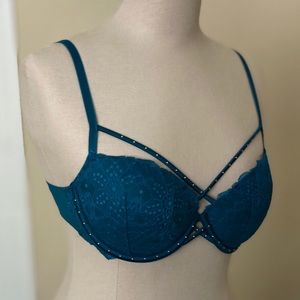 VS PINK Date Lace Bra in Teal with Studs